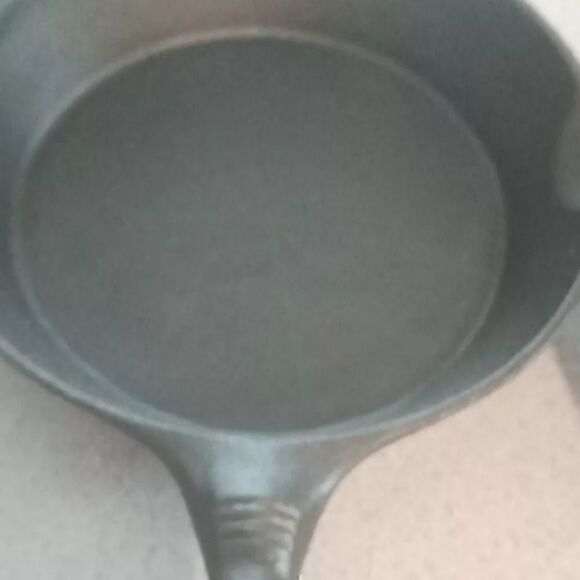 Tools Of The Trade 3 Piece Cast Iron Skillet Set, NEW - Picture 3 of 6